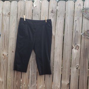 Worthington Black Capri pants (sz 8) # 113